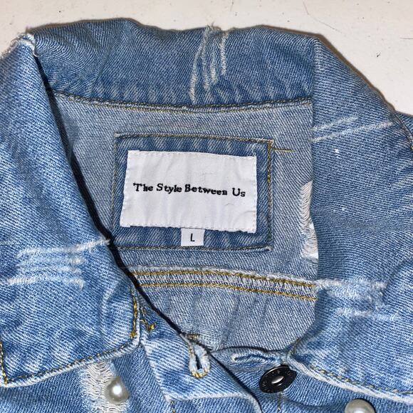 The Style Between Us distressed denim jacket L - Picture 12 of 14